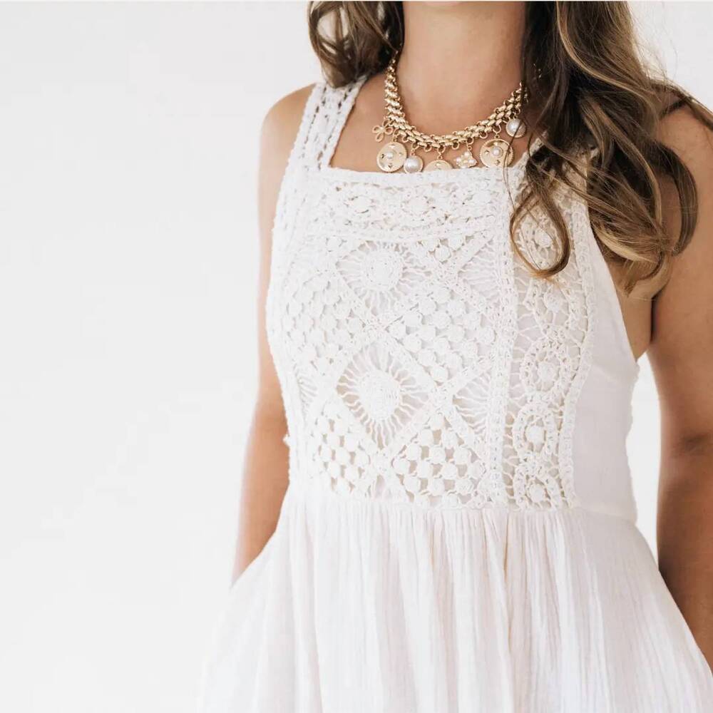 NEW HAHA MAMA crochet dress in white - Picture 4 of 4